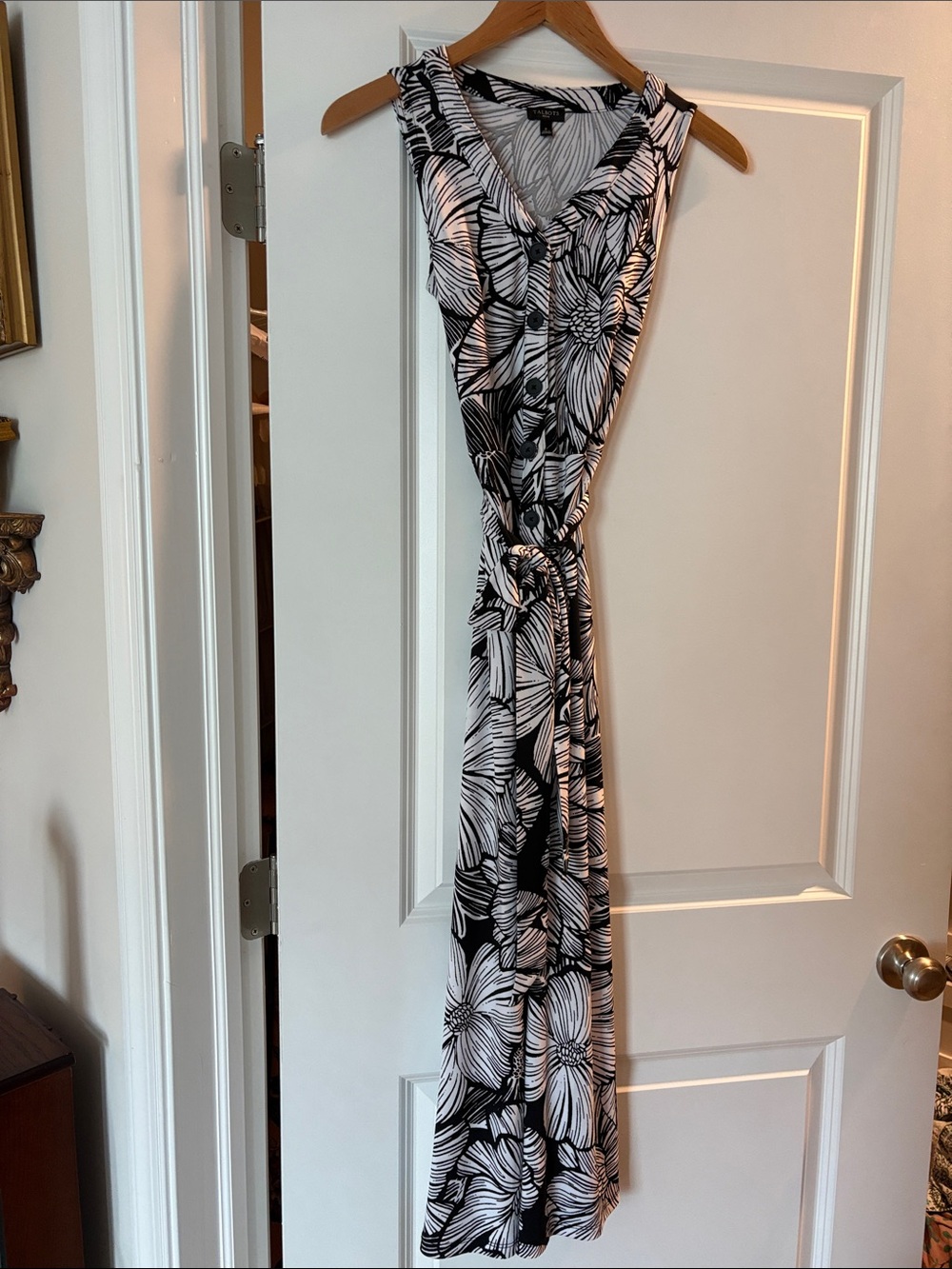 Talbots Black & White Floral Sleeveless Maxi Dress